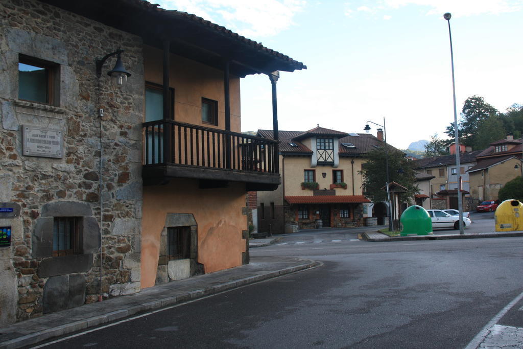 La Casona De Entralgo Hostal Pola de Laviana Exterior foto