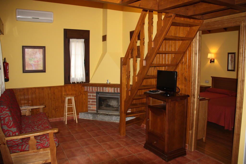 La Casona De Entralgo Hostal Pola de Laviana Habitación foto